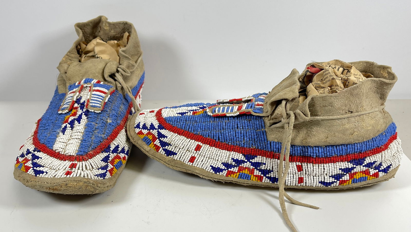 Pair of Plains Native American Fully Beaded Moccasins (1 of 6)