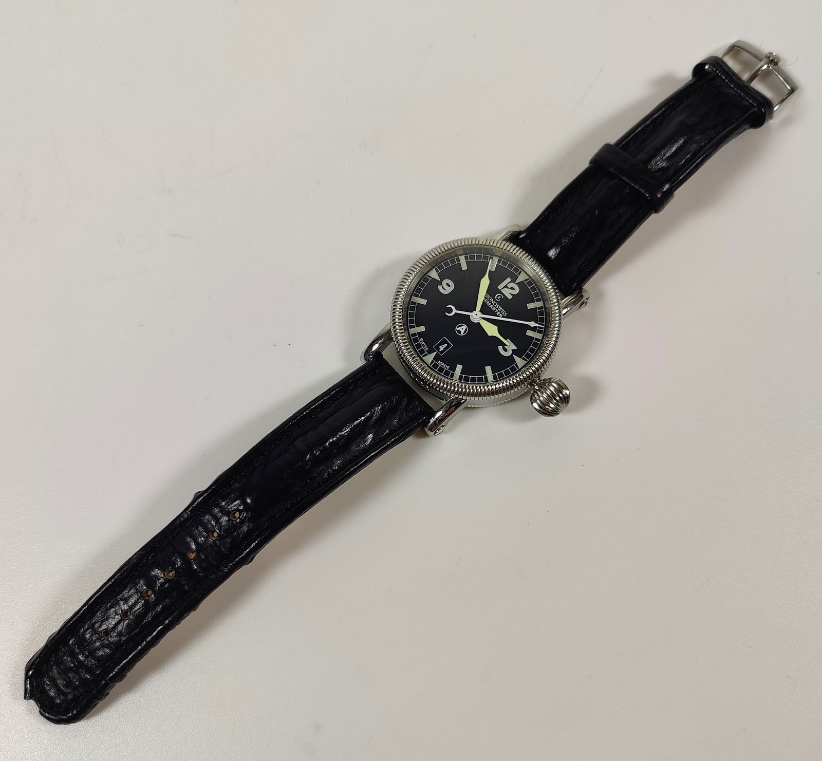 Chronoswiss Timemaster Automatic 40 mm CH2633: Chronoswiss Timemaster Automatic 40 mm ATM 10 100 m/330 ft waterproof, model CH2633 with date. Very good condition, with light scratching. No box or papers. A lovely large crown Timepiece. Original bl