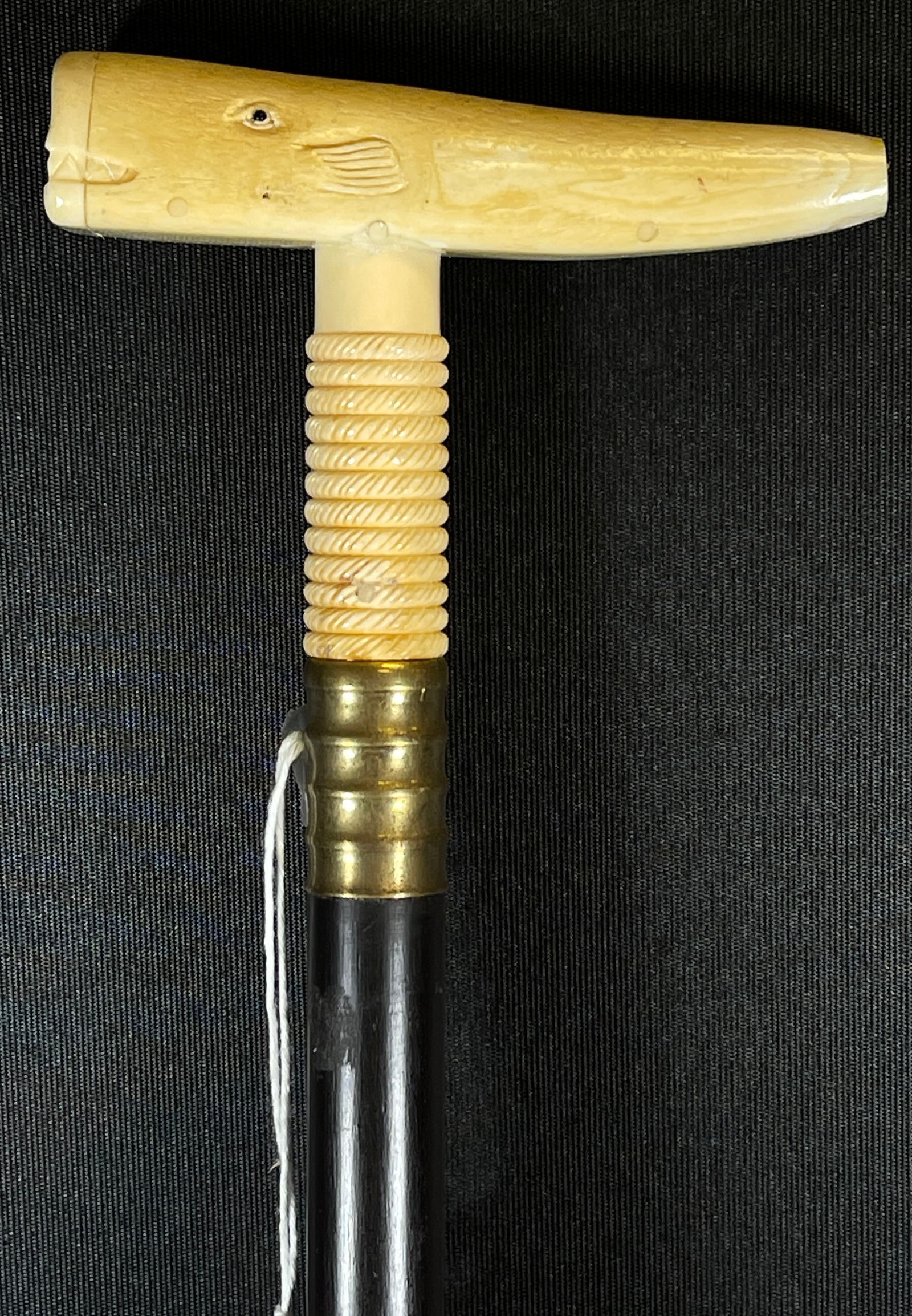 Vintage Scrimshaw Bone Handle Walking Stick: Depicting whale. Exotic wood shaft. 33.25 in long.