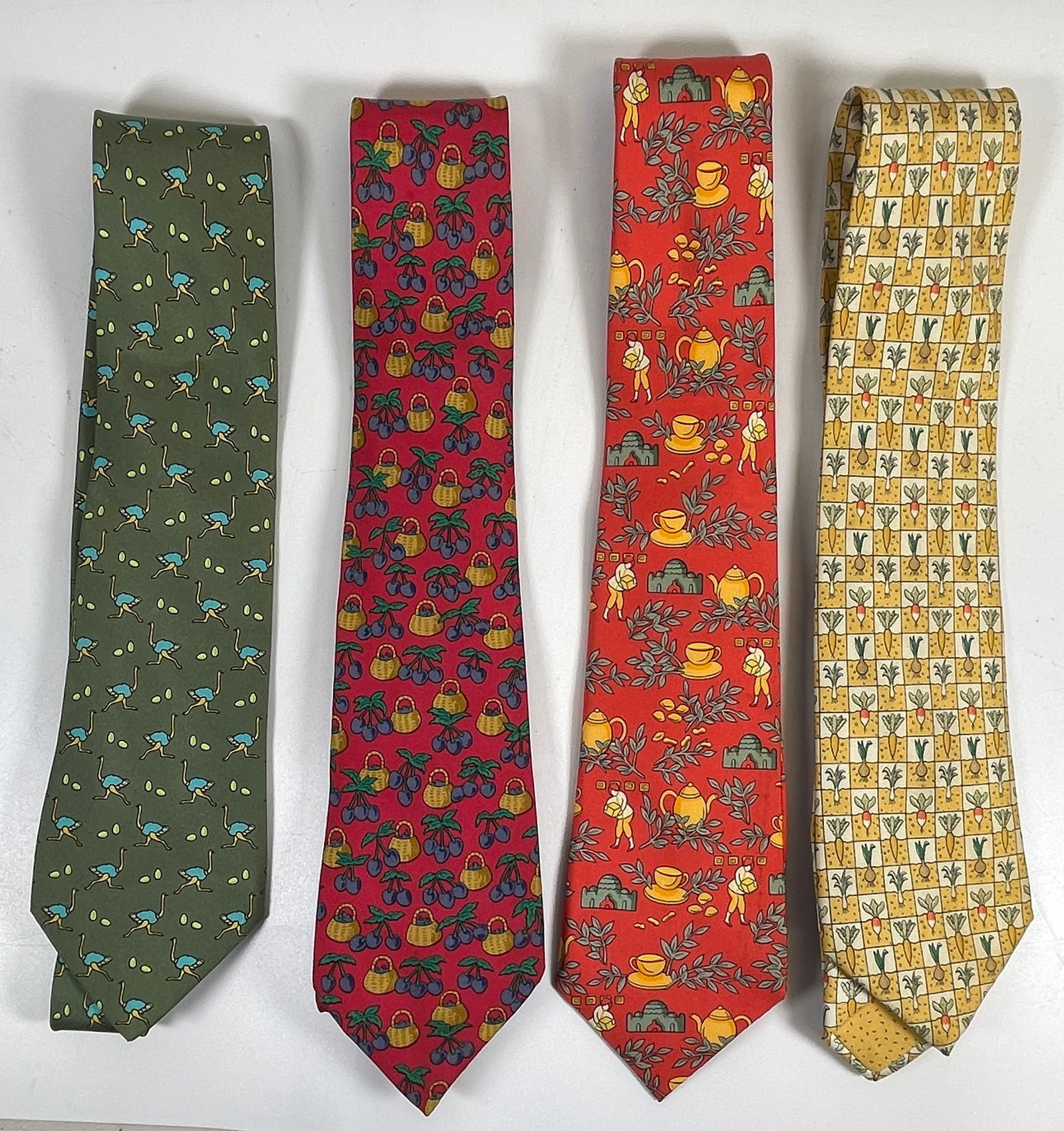 Lot of 4 Vintage Hermes Silk Ties (1 of 3)