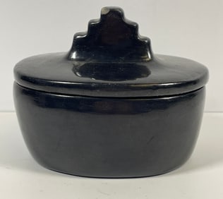 Anita Martinez Kiva San Ildefonso Covered Box