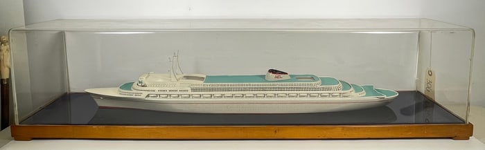 Complete Ship Model American European Lines NV In Display Case