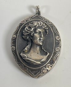 Henryk Winograd 999 Sterling Silver Repousse Cameo Pendant