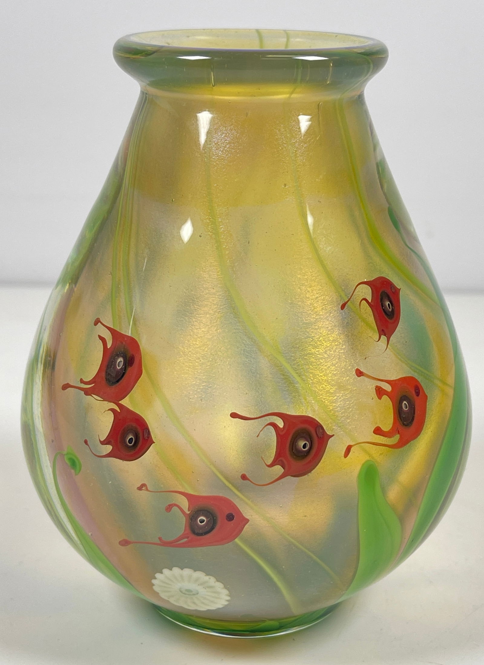 1976 Lundberg Aquarium Paperweight Art Glass Vase: Limited edition 56/250. Measures approx 5.25 inches high, 3.75 at its widest. Overall good condition, no chips or cracks.