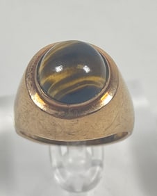 English 9k Yellow Gold Tigers Eye Ring size 6.5