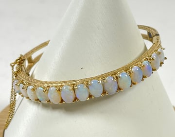 Vintage 14k Yellow Gold & Cabochon Opal Bangle Bracelet