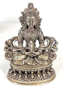 Tibet Buddhist Silver Amitayus Longevity God Goddess Statue: Tibet buddhist silver amitayus longevity god goddess GuanYin Buddha statue. Measures approx 2.25 inches high and weighs 51 grams.