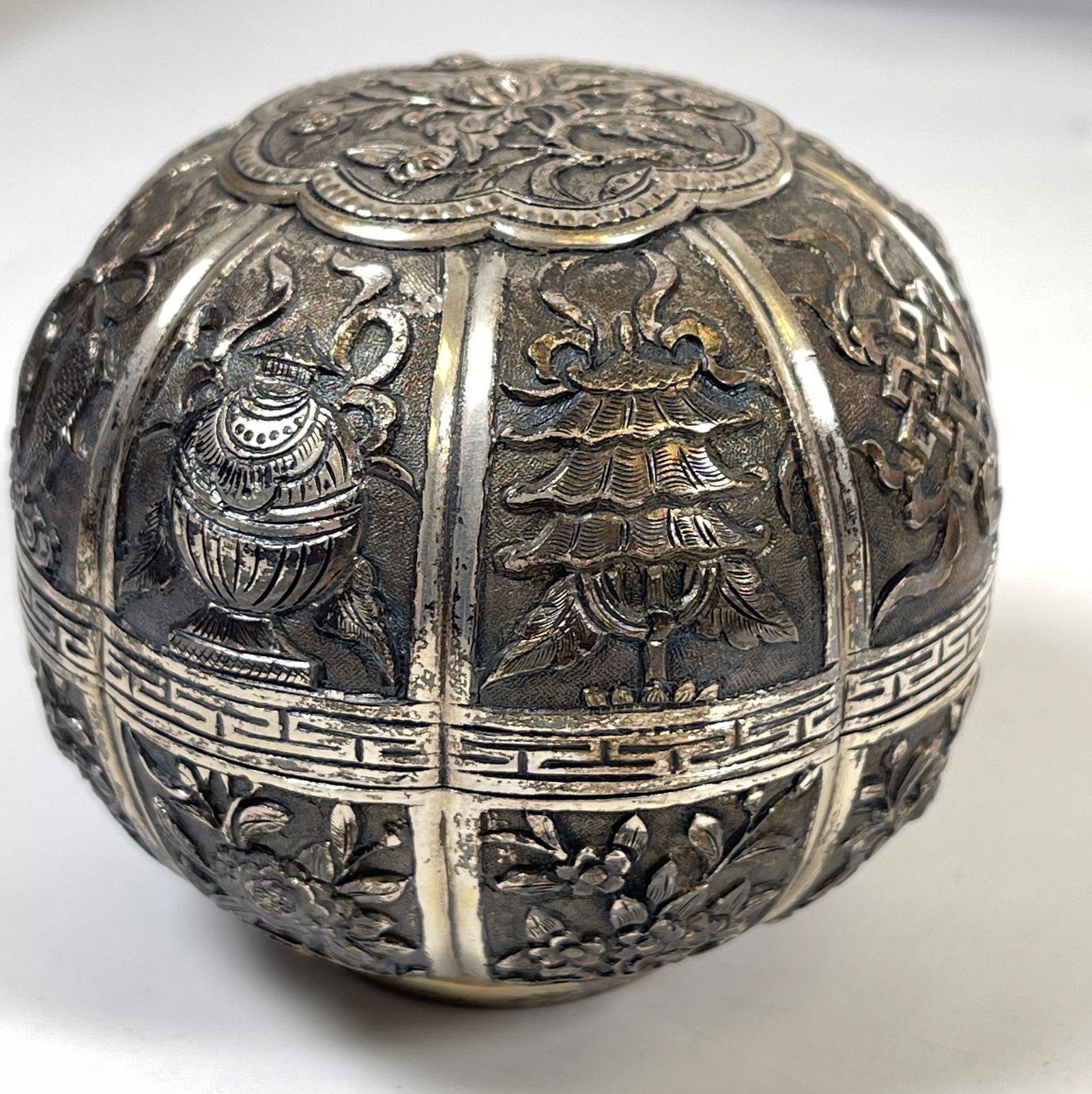 A Silver Trinket Box, Birmingham, 1915, Maker's Mark Of