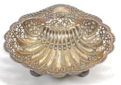 c1908 London Sterling Silver Reticulated Shell Form Dish