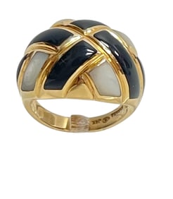 Vintage Kabana 14k Yellow Gold Onyx & Mother of Pearl Ring size 6.5