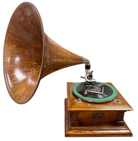 c1916 Victor V Disc Horn Phonograph with Wood Horn