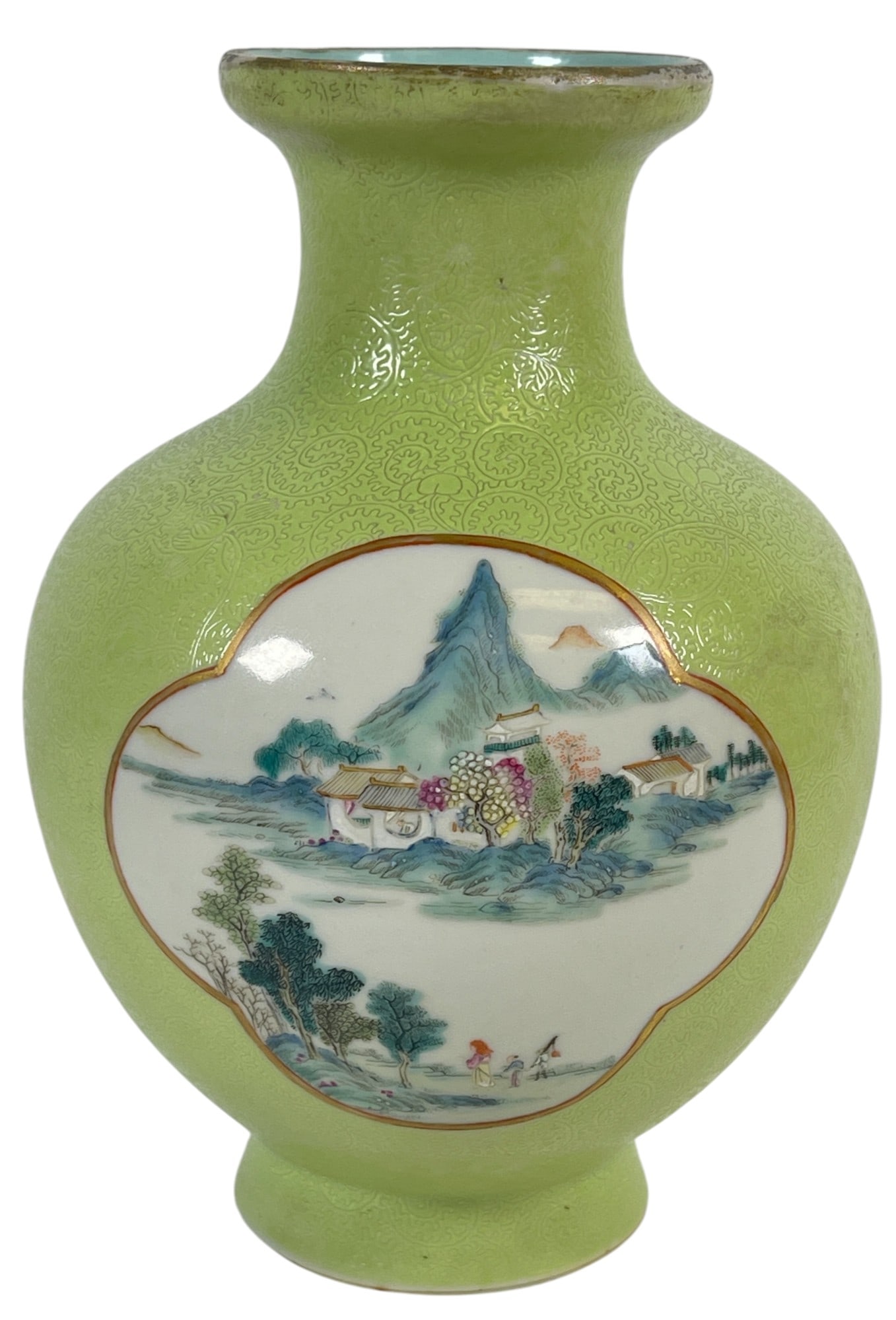 c1750 Antique Chinese Qialong Dynasty Qing Famile Rose Vase: Green ground, mark to underside. Measures 7.5 inches high, 5 inches at its widest. Overall good condition, no chips or cracks. Comes from an extensive collection of asian porcelain from a Manhattan es