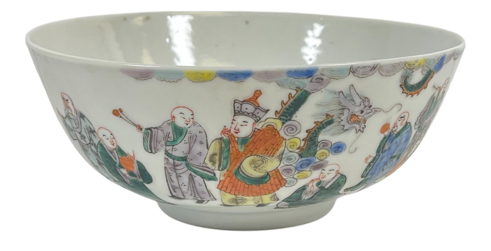 c1680 Antique Chinese Kangxi Period Qing Famile Rose Bowl: White ground, mark to underside. Measures 3 inches high, approx 7.25 inches wide. Overall good condition, no chips or cracks. Comes from an extensive collection of asian porcelain from a Manhattan est