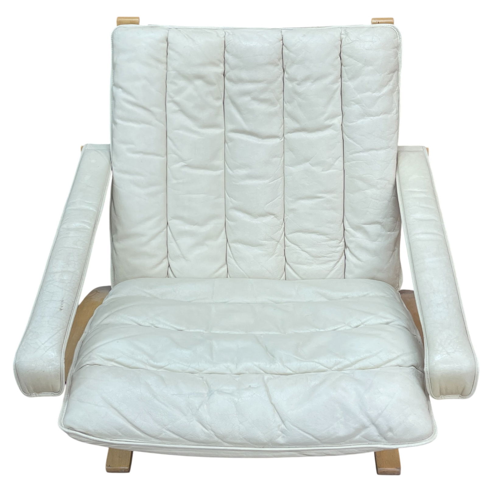 Mid Century Ingmar Relling for Westnova Siesta Armchair: Iconic "Siesta" lounge chair with arms, designed by Ingmar Relling for Westnofa c. 1960's. This example in bent natural beechwood, canvas, and cream color leather. Dimensions: 26.5 inches high x 28.5