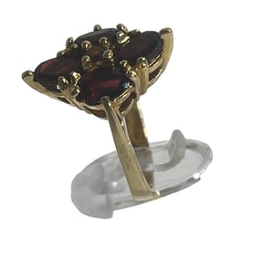 Vintage 14k Yellow Gold & Garnet Ring size 5