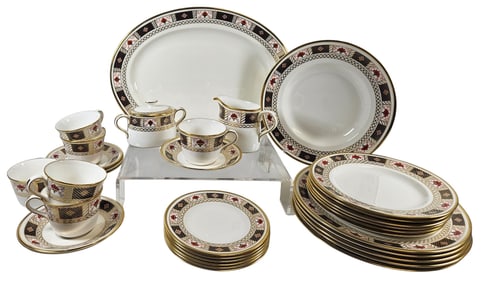 (33) Royal Crown Derby 'Derby Crown' Dinner Service for 6