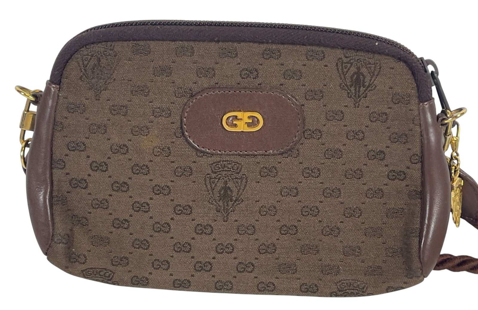 Vintage Gucci Classic Canvas Logo Crossbody Bag: Measures approx 6.5 inches long x 5 inches high. Overall very good unused condition, slight discoloration to inside. Please see photos. Provenance from an upper east side Manhattan estate.