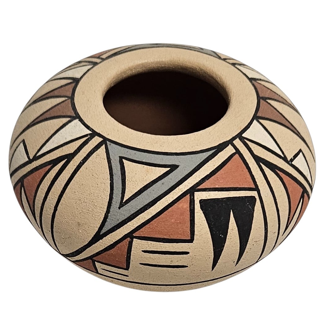 Joe & Thelma Talachy Pojoaque Pueblo Pottery Jar: Pojoaque Pueblo Pottery Jar by Joe and Thelma Talachy. Signed on bottom Joe and Thelma Talachy, Pouqaque, Pue. Measures 2.25 inches high, approx 3.625 inches wide. Overall good condition, no chips or