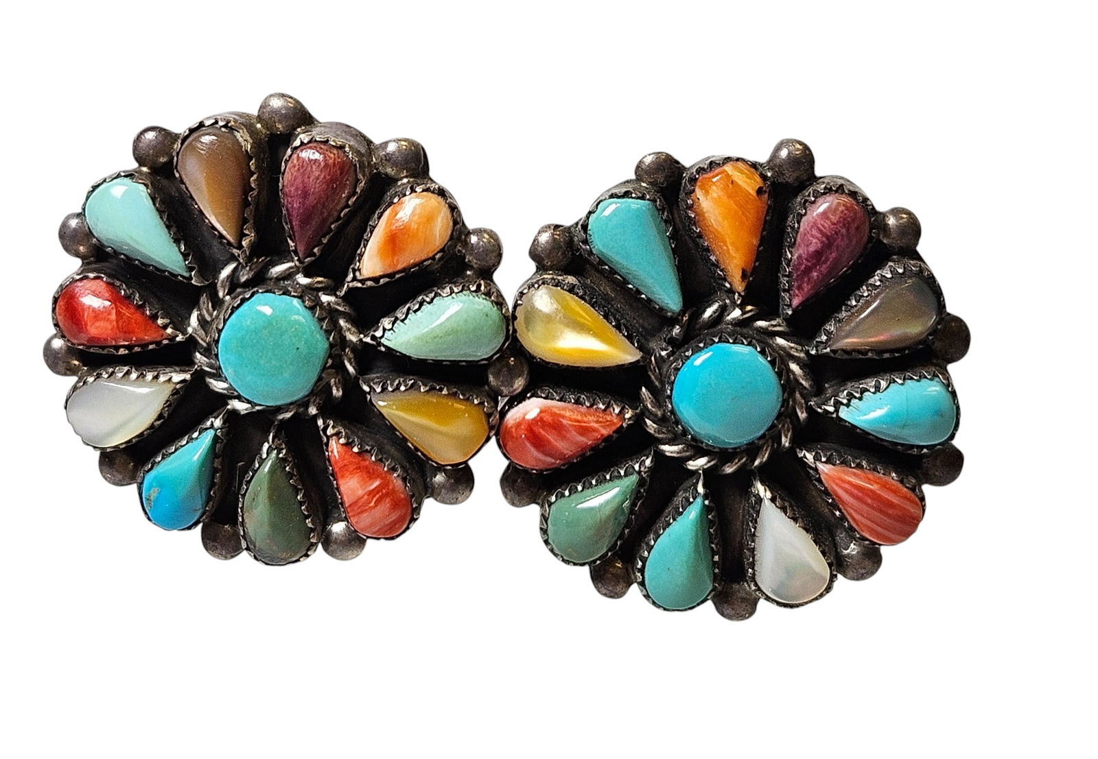 Phyllis Coonsis Zuni Turquoise Spiny Oyster Malachite Lapis & Mother of Pearl Multi Gemstone: Multi gemstone to include turquoise, spiny oyster, lapis, mother of pearl, malachite and others, Signed on the back Phyllis. Total weight 11.3 grams. Overall good condition, please see photos.