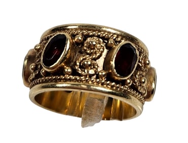 14k Yellow Gold & Garnet Etruscan Revival Ring size 6.25