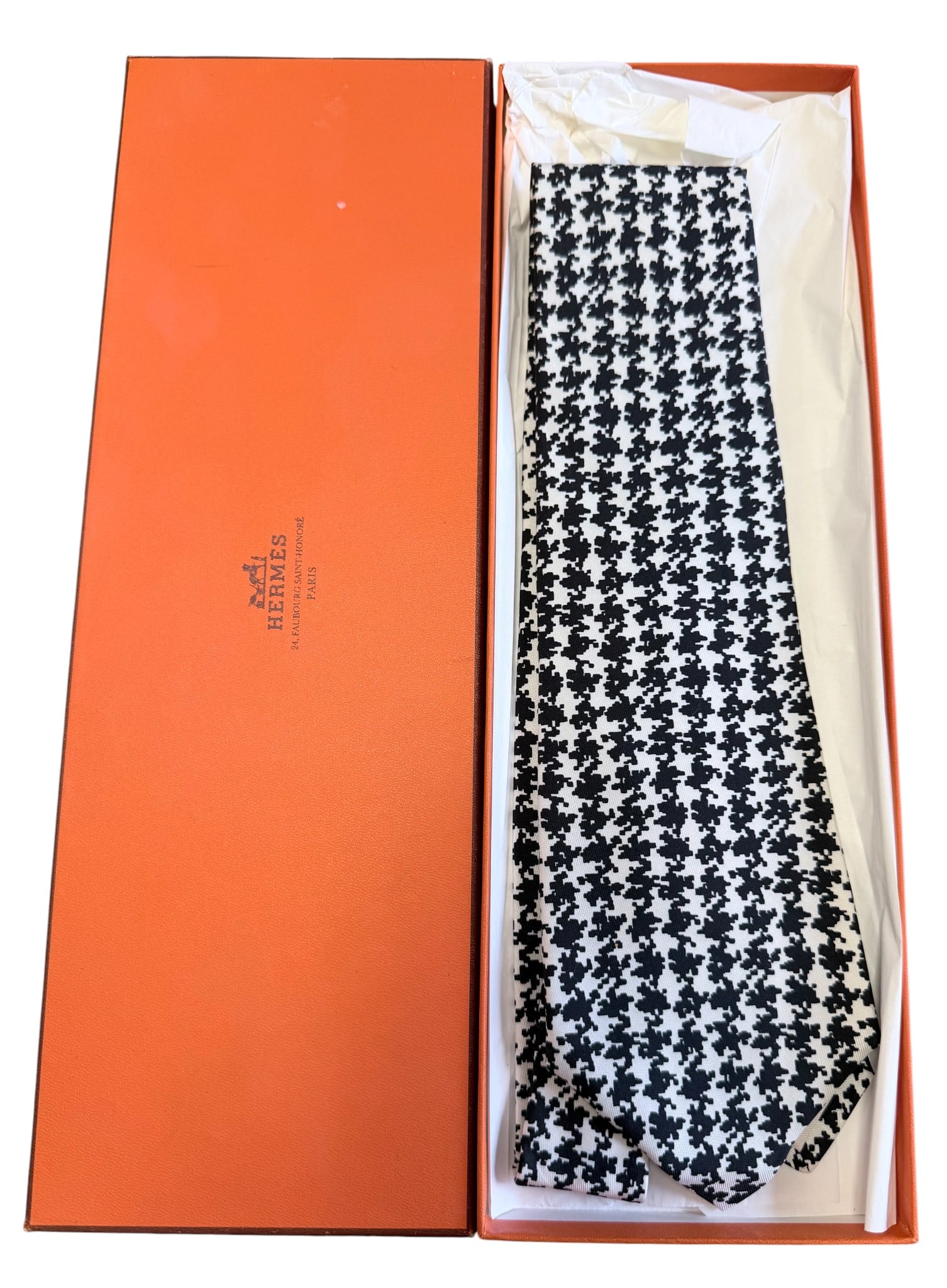 New Old Stock Hermes Gentlemans Tie in Box: Never worn condition, please see photos.