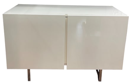 Contemporary Italian Calligaris Horizon White Lacquered Two Door Sideboard