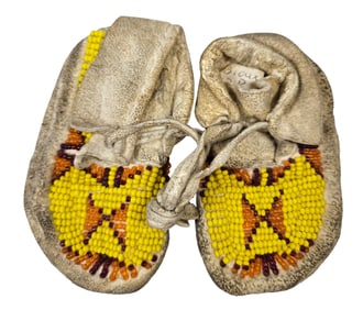 c1940s Natve American Sioux Child Moccasins