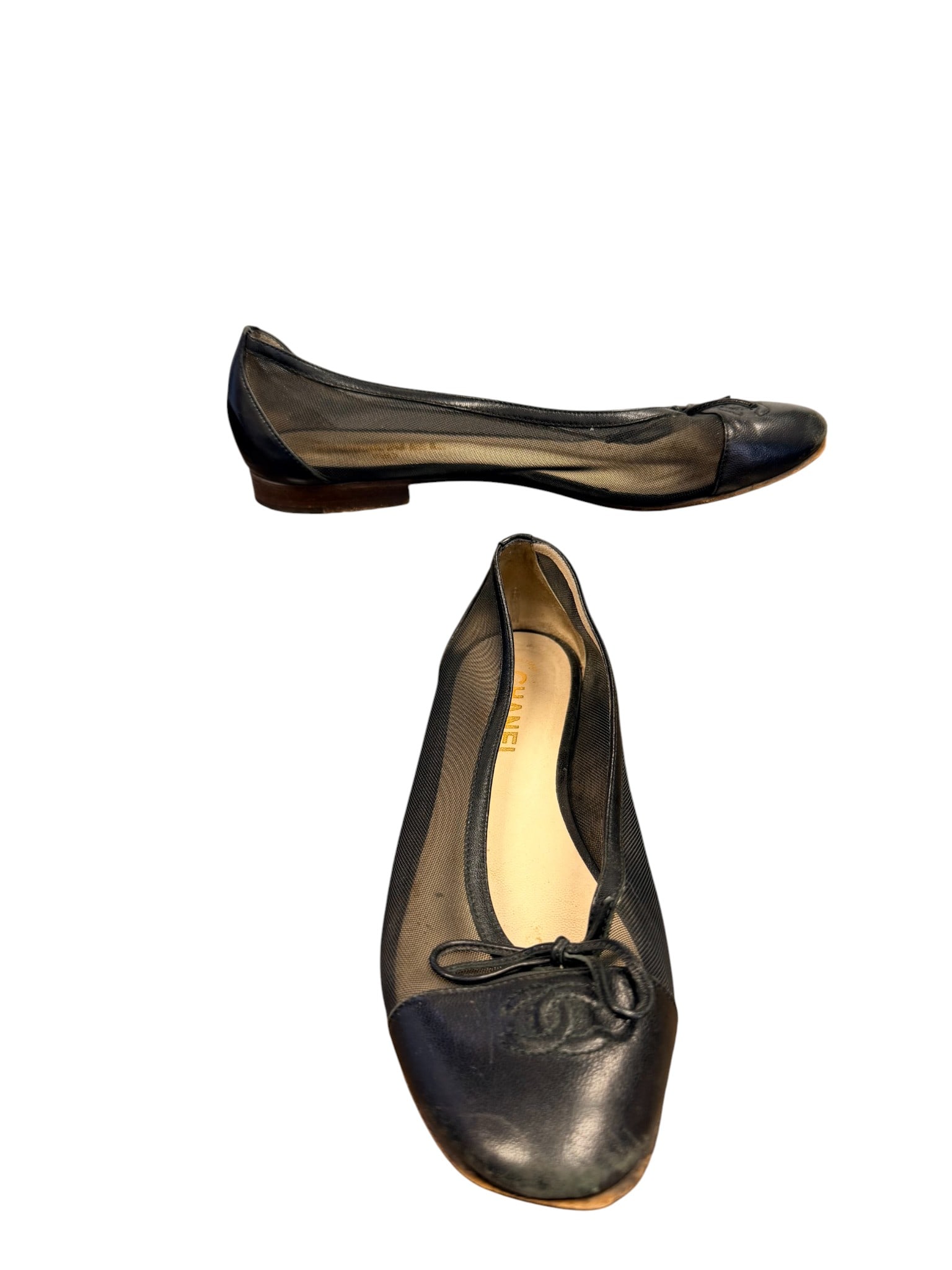 Chanel Black Mesh & Leather CC Bow Ballet Flats: Overall good/fair condition, have been worn. Comes with a box, not original. Size 38.
