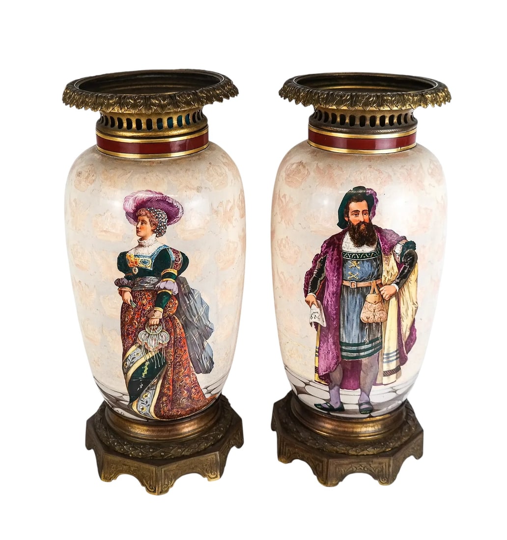 Large 19th Century Pair of Hand Decorated Porcelain Portrait Urns: Pair of hand decorated porcelain portrait urns, 19th/20th century, decorated with a crown and crest motif, one featuring a portrait of Henry VIII and the other featuring a portrait of Catherine of Ara
