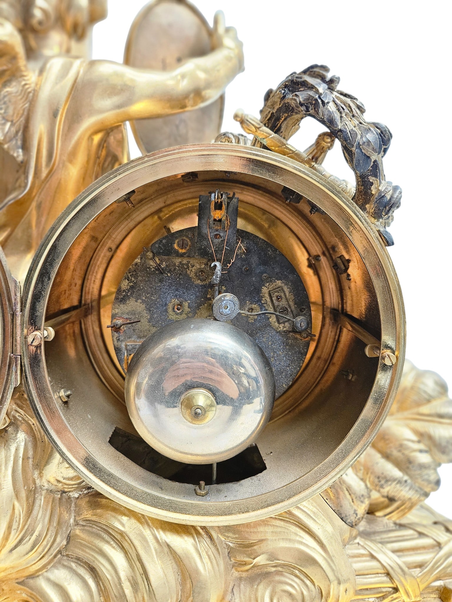 19th Century Louis XVI Style Mantel Clock In Gilt Bronze And White Marble - 4