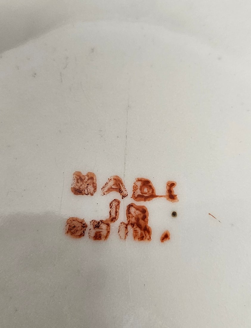 Chinese Export Cabbage Leaf Porcelain Covered Dish - 6