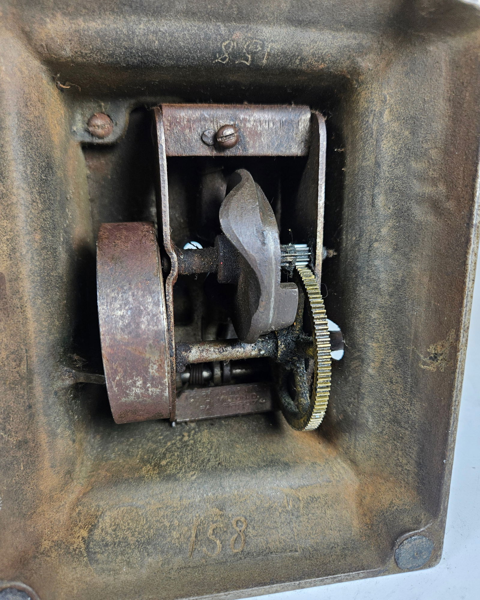 Key Wound Mechanical Clock Work Cigar Cutter - 6