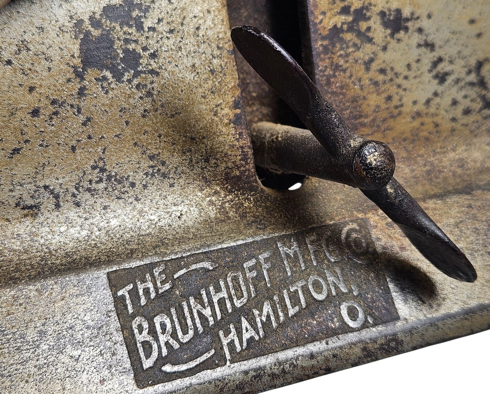 Key Wound Mechanical Clock Work Cigar Cutter - 10