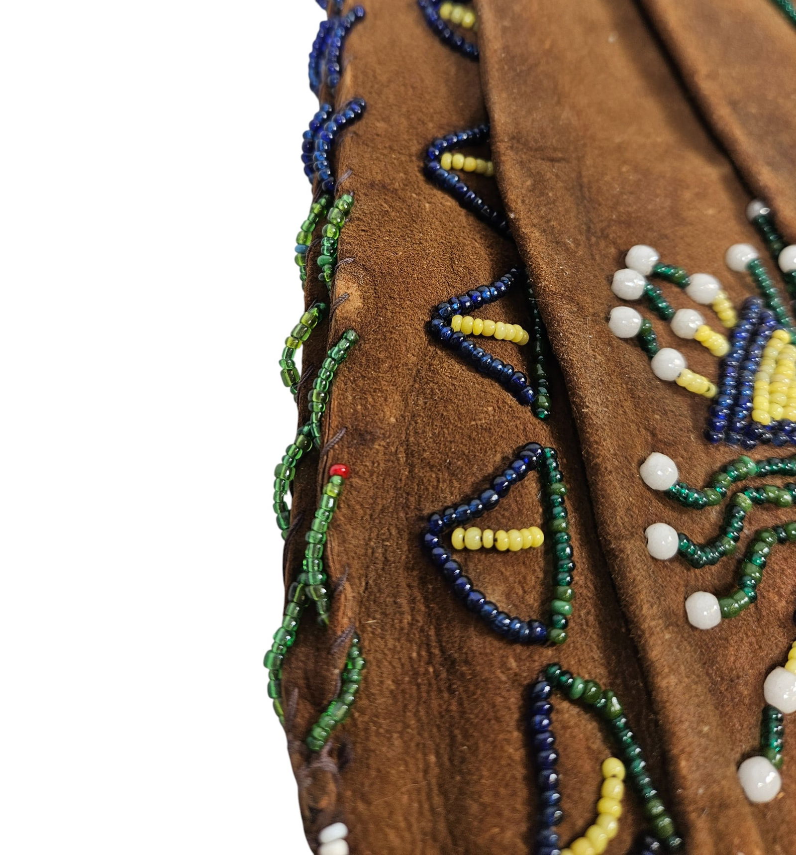 Northern Plains Native American Beaded Hide Pouch - 4