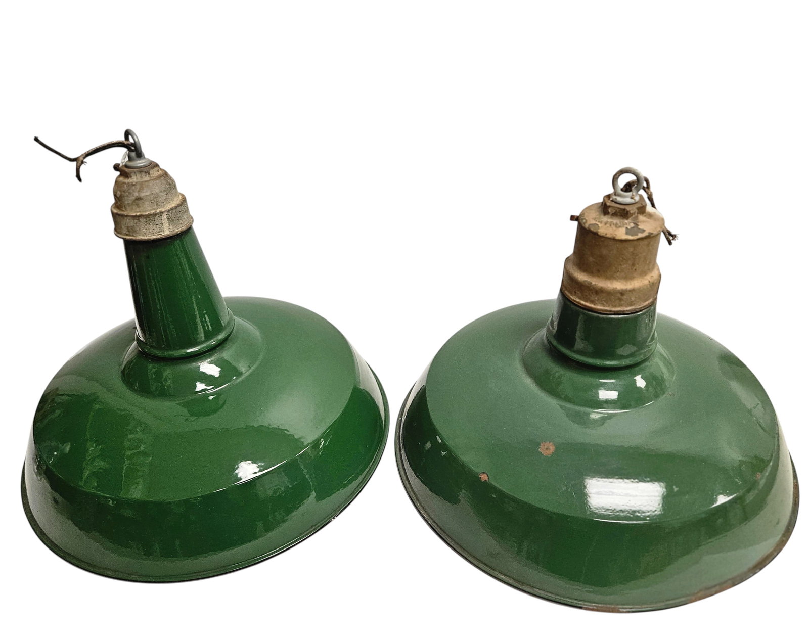 (2) c1940s Appleton Porcelain Industrial Green Barn Light Vintage Gas Station: To include (1) measuring 18 inch diametrer, 16 inches high, (1) measuring 18 inch diameter, 14 inches high. Overall good/fair condition, some chipping and scratching to the enamel, please see photos.