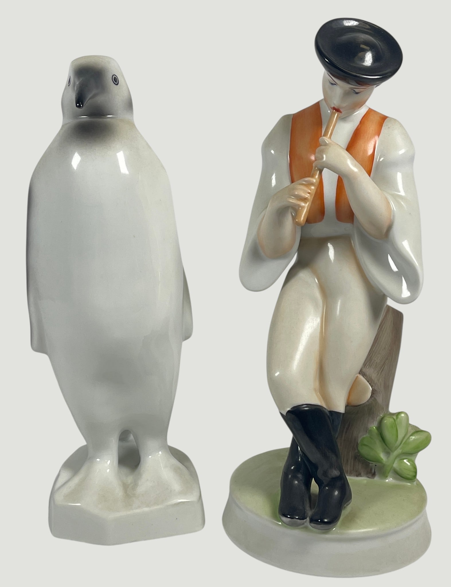 Lot of 2 Porcelain Figurines Zsolnay & Hollohaza (1 of 7)