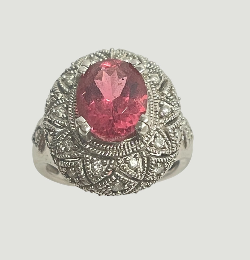 Vintage 14k White Gold Diamond & Pink Tourmaline Ring size 7.5: Diamonds surrounding a center tourmaline. Marked 14k. Total weight 7.4 grams (4.7dwt). Overall good condition, please see photos.