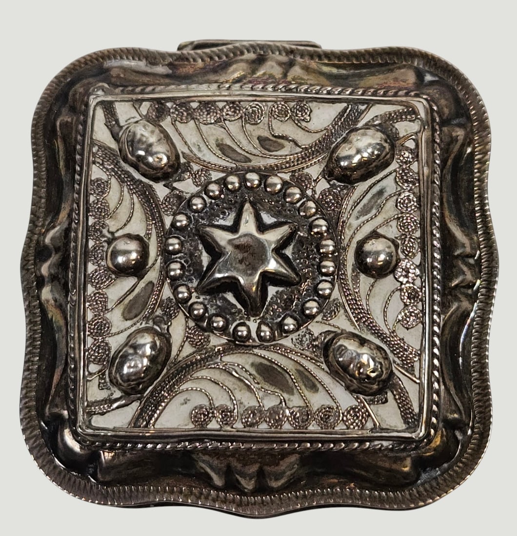 19th Century Dutch 833 Silver Peppermint / Pill Box: Small repousse and engraved box. Measures 2 inches square and weighs 34.7 grams. Overall good condition, please see photos.
