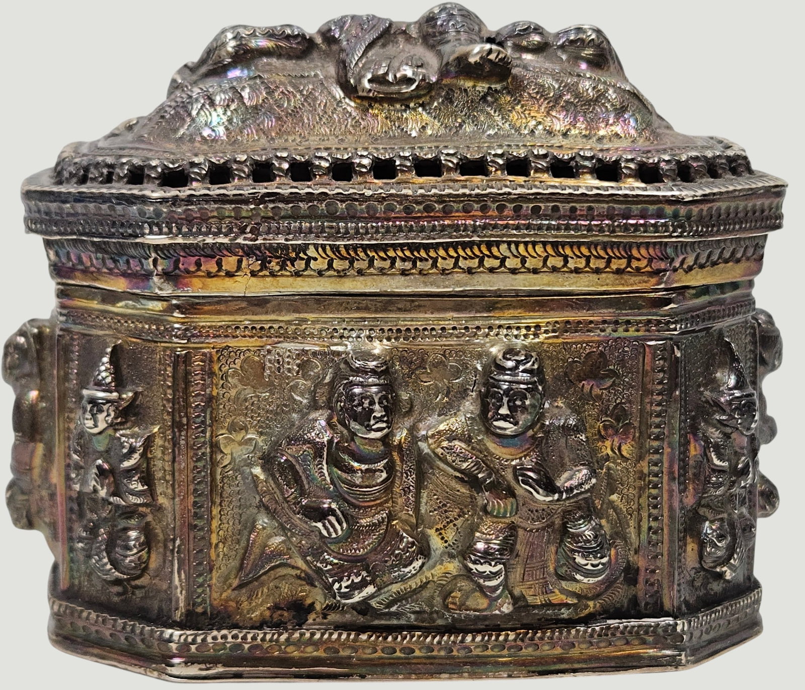 Vintage Burmese Repousse Silver Lidded Box (1 of 8)