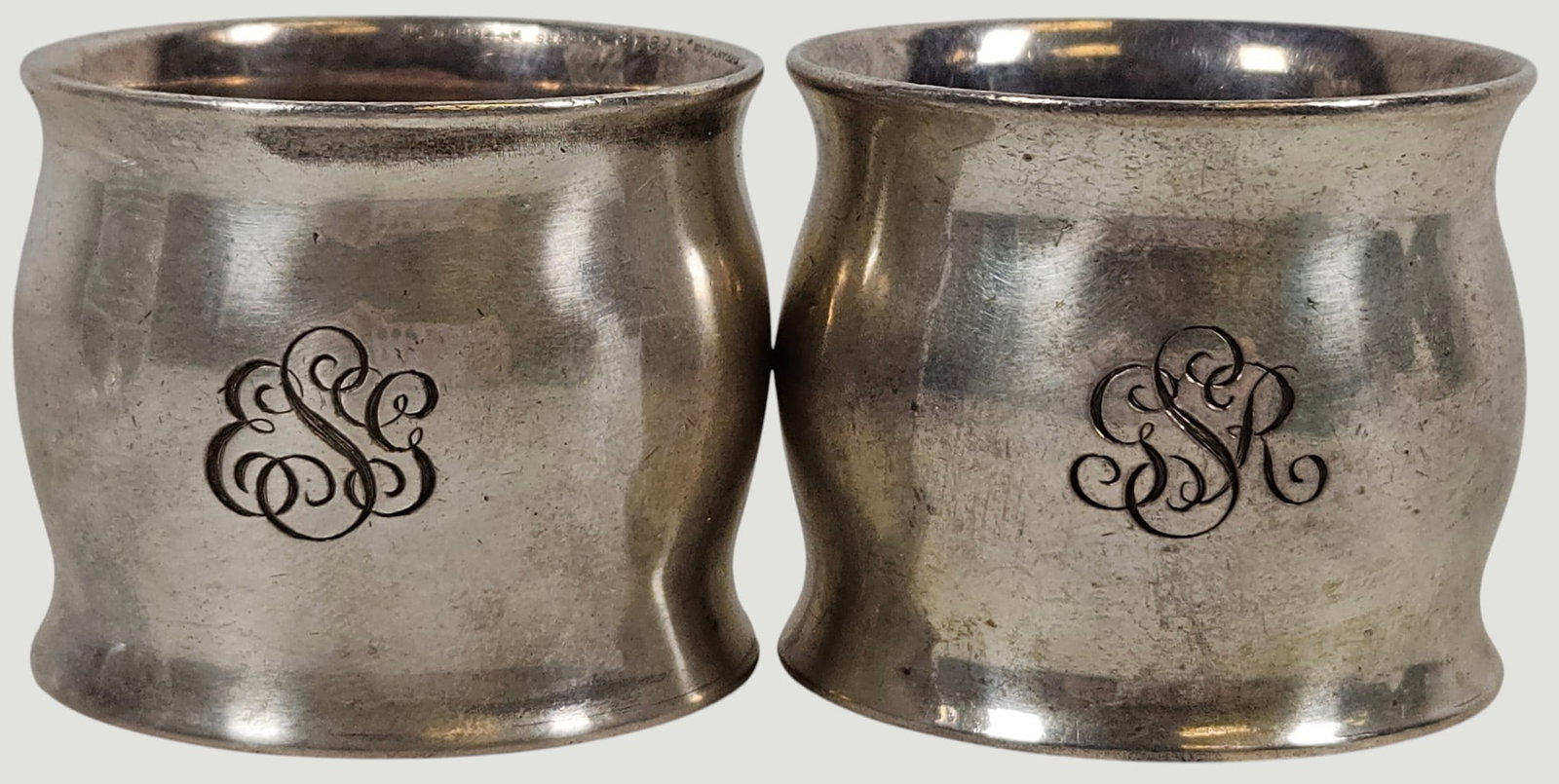 Pair Heavy Tiffany & Co Makers Sterling Silver Napkin Rings (1 of 6)