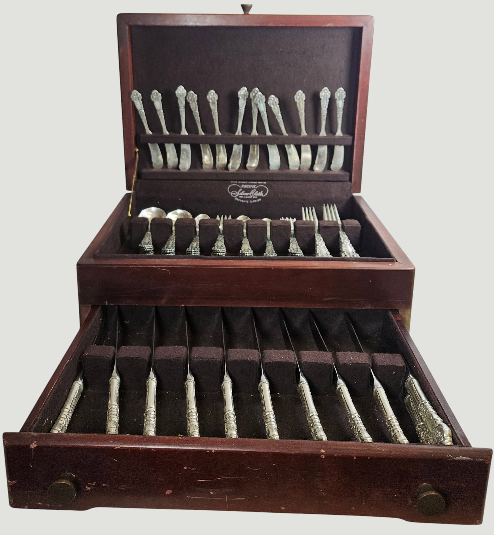Reed & Barton Svc for 12 Sterling Silver French Renaissance Flatware Set in Box (1 of 6)