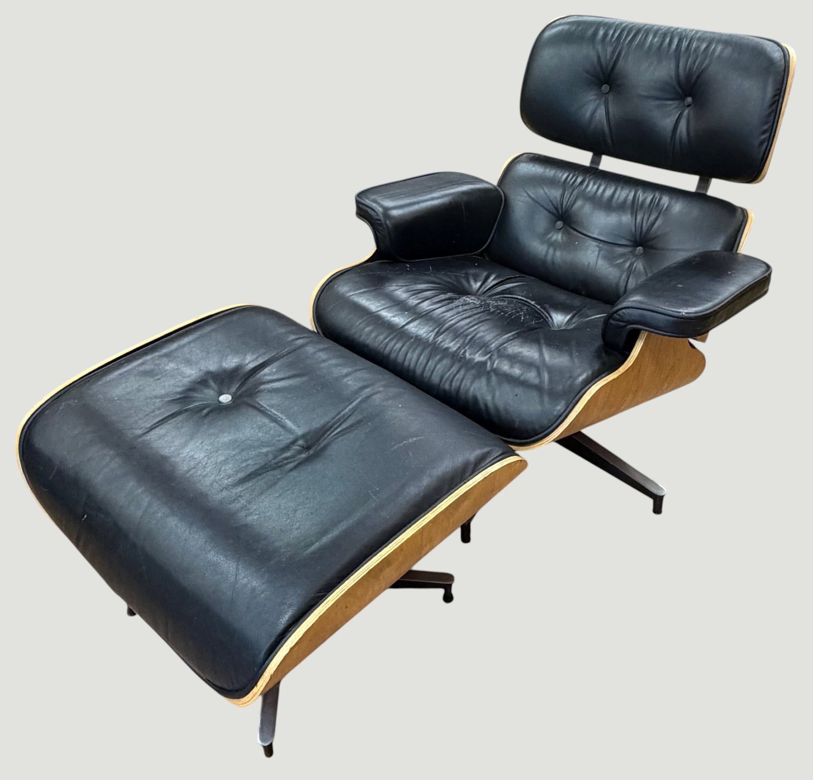 Charles & Ray Eames Lounge Chair & Ottoman (1 of 10)
