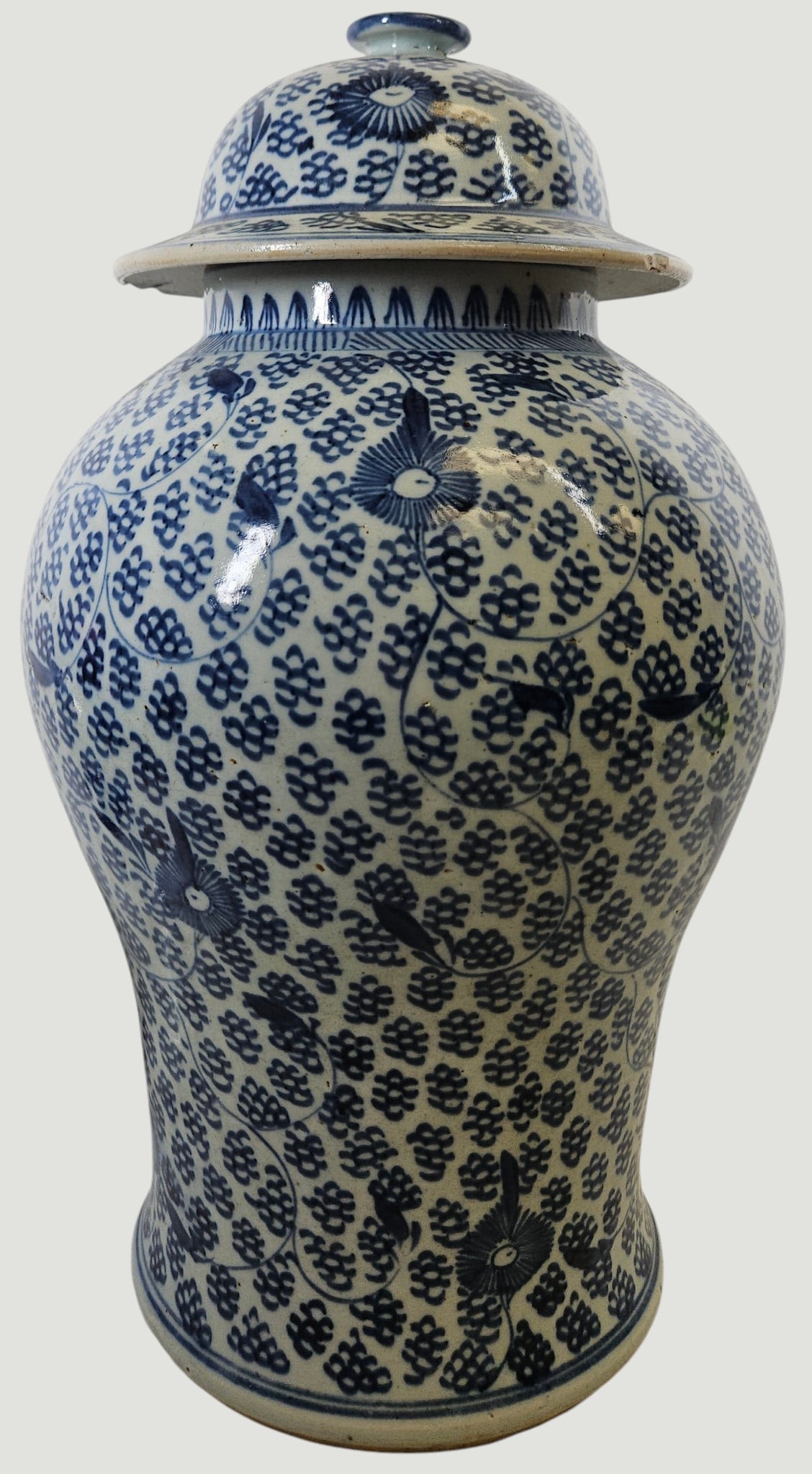 Large Kangxi Period Qing Dynasty Blue & White Ginger Jar: Jar measures 17.5 inches high, approx 10 inches at its widest. Comes with a certificate of antiquity. Overall good condition, chip to the underside of the lid, please see photos. Checked with a UV