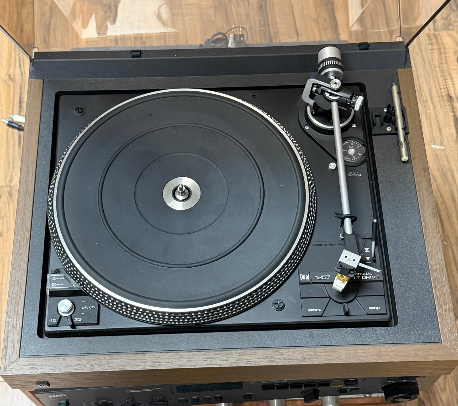 Dual 1257 Automatic Belt Drive Turntable - 2