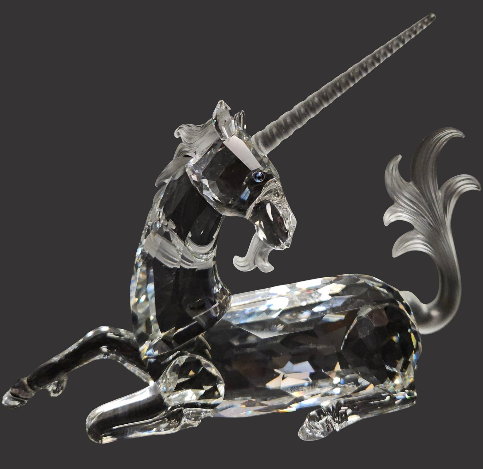 Swarovski SCS 1996 Annual Edition ‘Fabulous Creatures Unicorn’ Figurine: 1996 Swarovski Crystal Society (SCS) Annual Edition “Fabulous Creatures – The Unicorn,” designed by Martin Zendron and released exclusively to the SCS members. The unicorn is crafted in