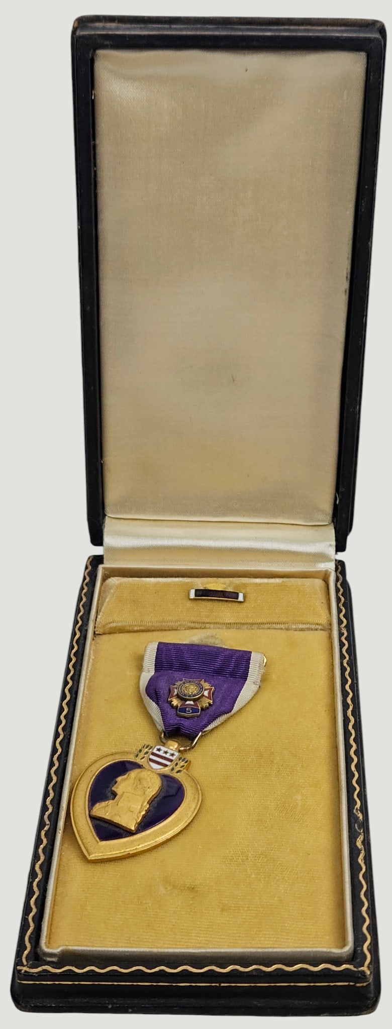 WWII Purple Heart Medal w Veterans of Foreign Wars Pin (1 of 6)