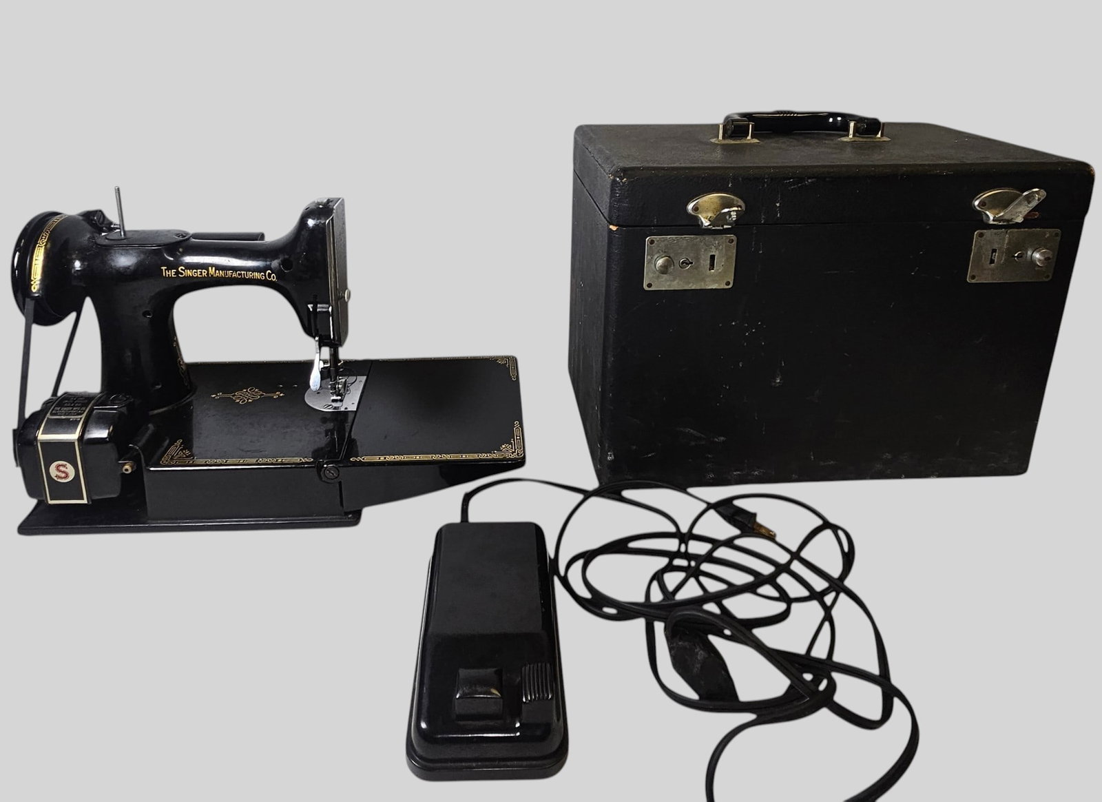 c1950 Singer Featherweight 221 Sewing Machine Centennial - 2