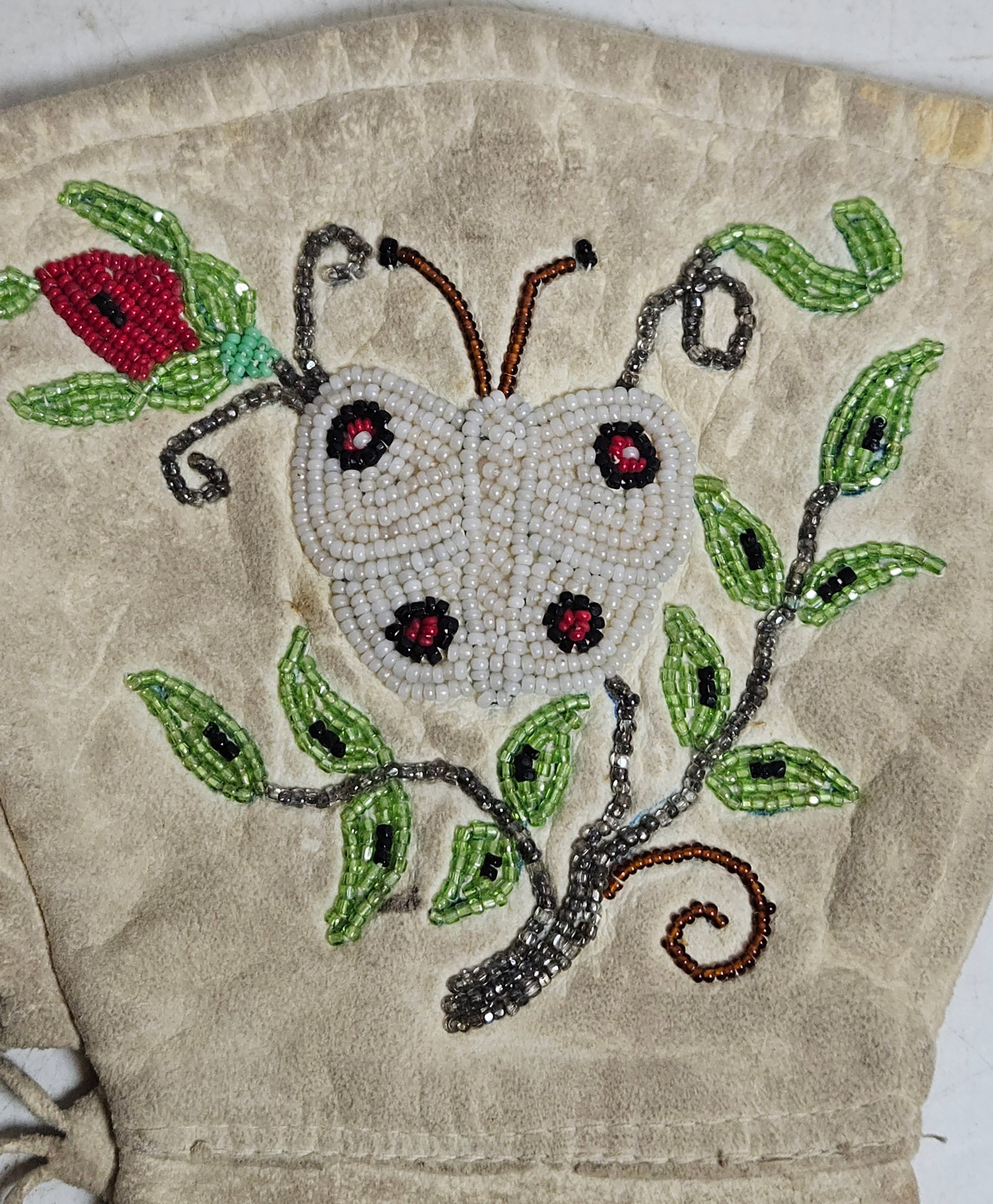 Pair Native American Beaded Buckskin Gauntlet Gloves - 3