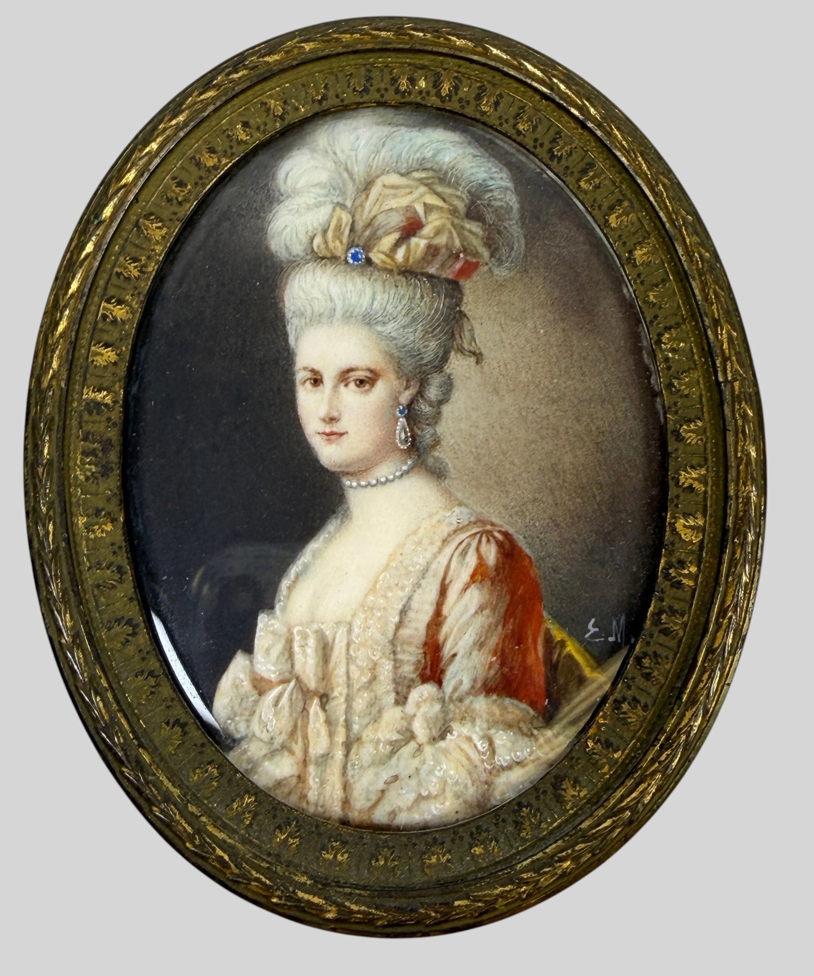 19th Century French Portrait Miniature Aristocratic Lady: An exceptionally fine French School antique portrait miniature, late 18th century or 19th-century revival, depicting an elegant aristocratic lady styled in the late Louis XVI courtly manner. The sitte