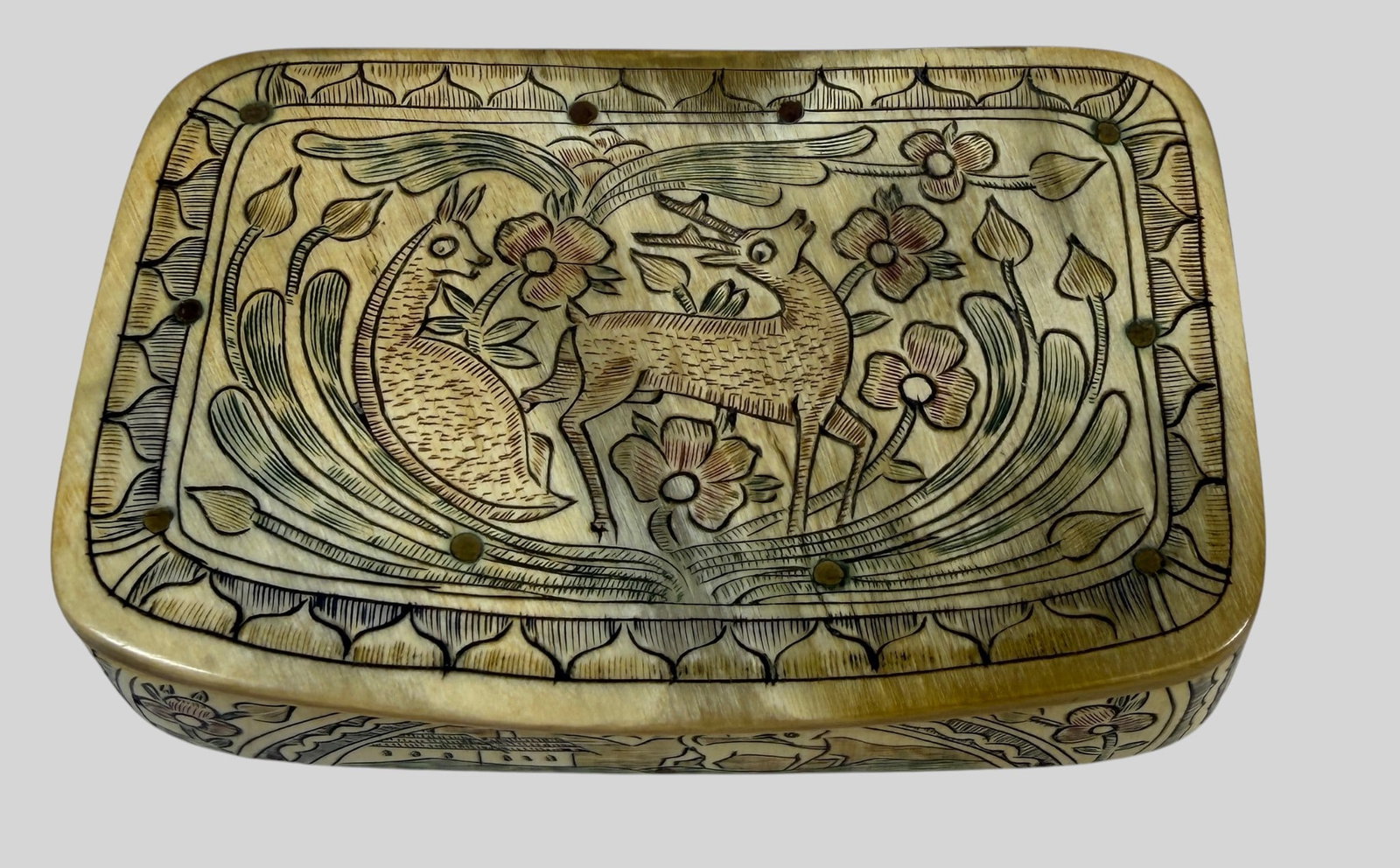 Early 19th Century Tyrolean Engraved Horn Snuff Box (1 of 8)